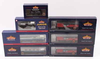 Lot 742 - Small collection of Bachmann Branch-Line items:...