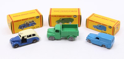 Lot 1417 - Dublo Dinky Toys boxed group of 3 comprising...