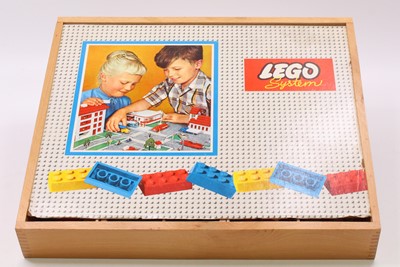 Lot 1849 - An original 1960/1970s Lego System gift set...