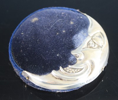 Lot 2209 - A George V silver novelty 'man in the moon'...