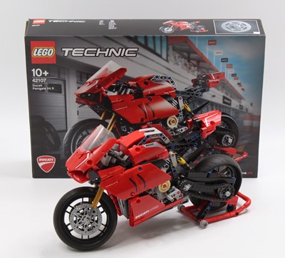 Lot 114 - Lego Technic No. 42107 Ducati Panigale V4 R...