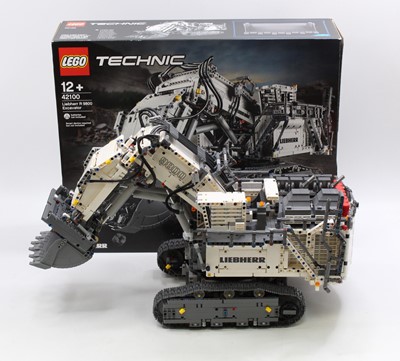 Lot 121 - Lego Technic No. 42100 Liebherr R 9800...
