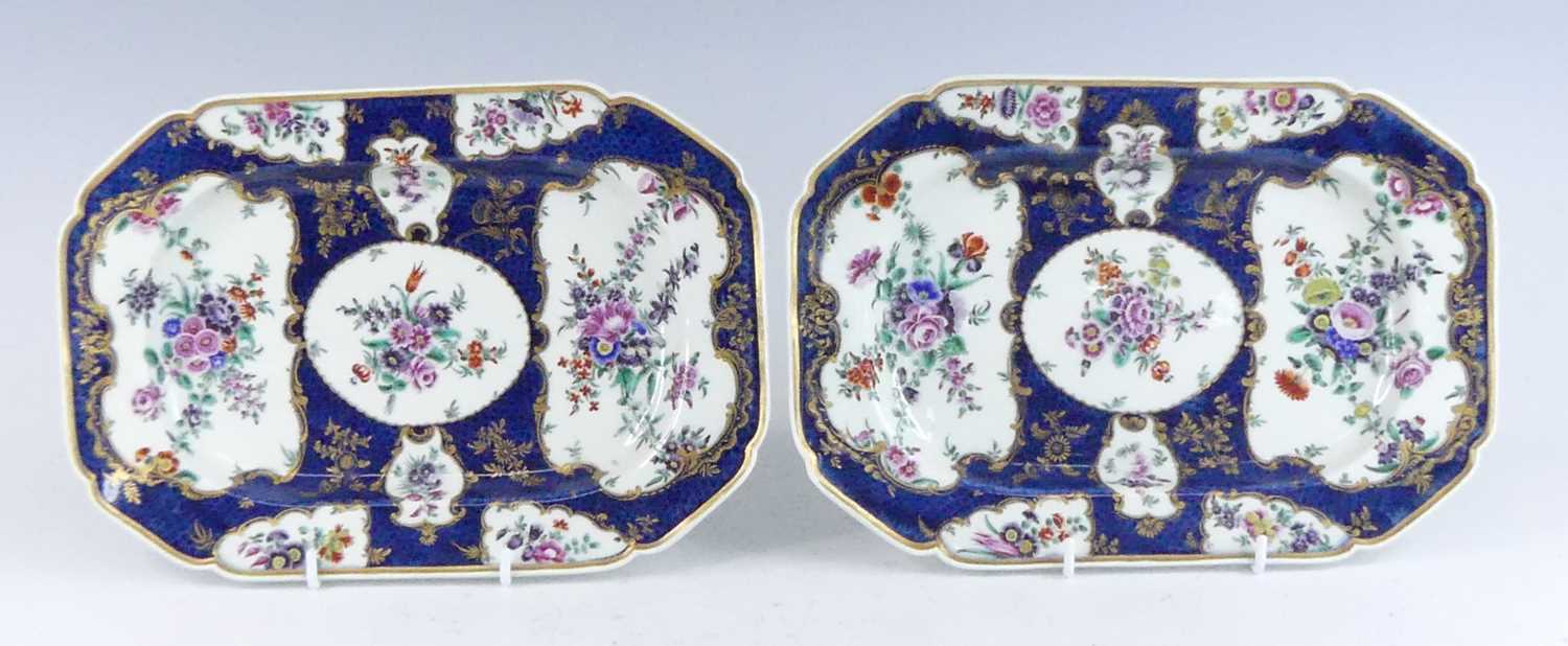 Lot 2059 - A pair of first period Worcester porcelain...