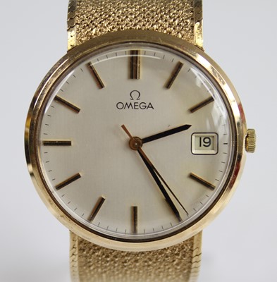Lot 2308 - A gents 9ct yellow gold Omega manual wind...