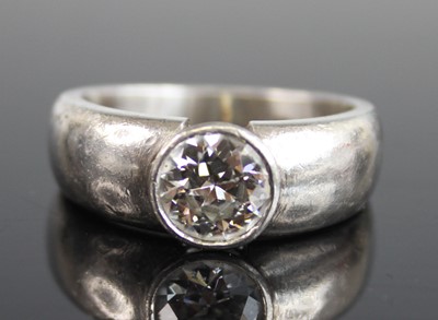 Lot 2281 - A white metal diamond solitaire ring,...