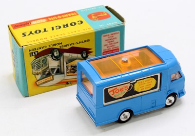 Lot 1322 - Corgi Toys No. 471 Smiths Karrier Mobile...