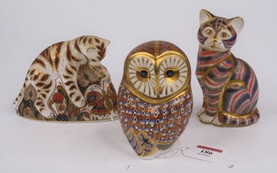 Lot 186 - A Royal Crown Derby model of an owl, having a...