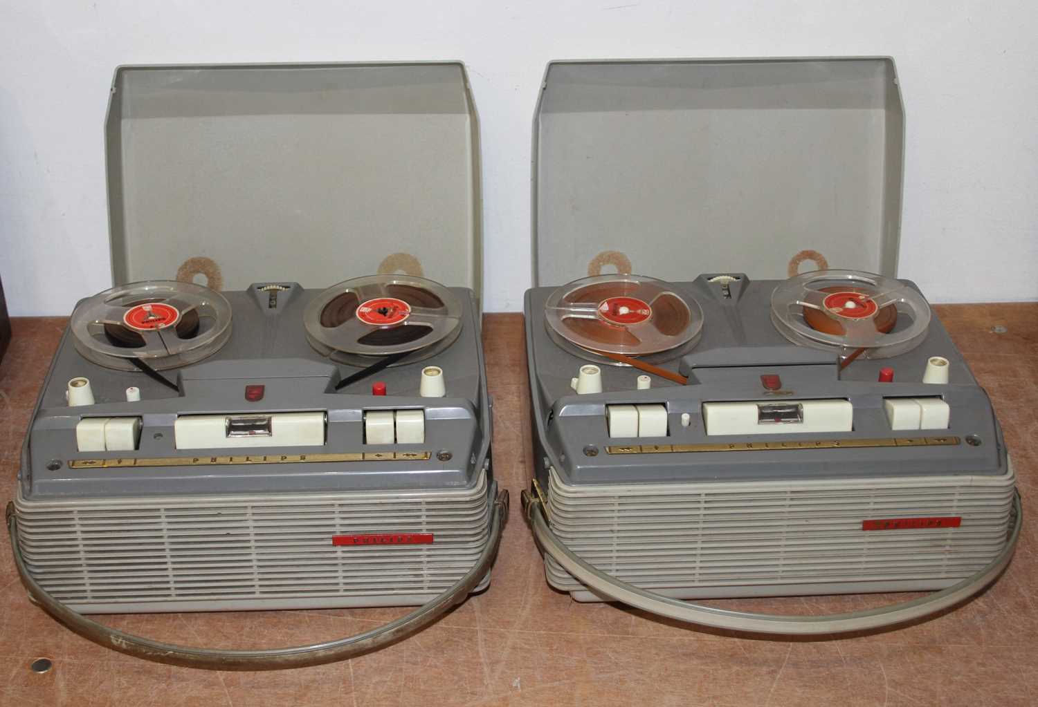 Lot 675 - A Philips EL 3541 4-track tape recorder with