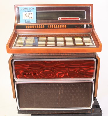 Lot 238 - A 1970s Wurlitzer Baltic 100 coin-operated...