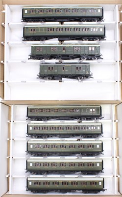 Lot 489 - Nine Hornby Maunsell Southern olive-green...