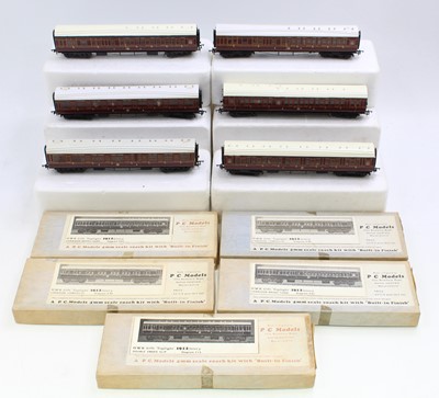 Lot 492 - Six PC Models GWR 57’ Toplight coaches, style...