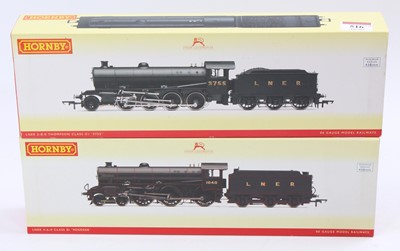 Lot 516 - Two Hornby LNER black DCC ready locos &...