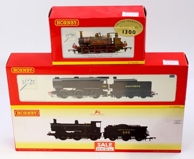 Lot 524 - Three Hornby 0-6-0 locos: R2799 tank LBSCR...