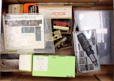 Lot 543 - Tray of miscellaneous ‘useful’ parts & tools:...