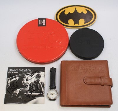Lot 194 - A collection of promotional items to include...