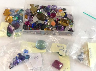 Lot 2535 - A box of mixed loose stones, to include...