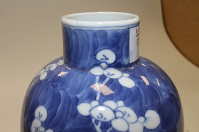 Lot 62 - A Chinese blue and white porcelain vase, of...