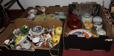 Lot 109 - Three boxes of mixed glassware and ceramics,...