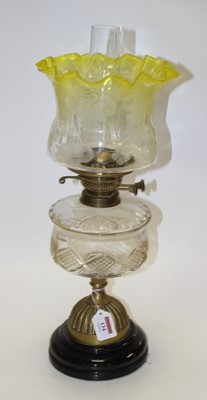 Lot 134 - A Victorian brass oil lamp, having a yellow...