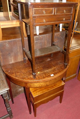 Lot 1221 - An early 19th century mahogany and crossbanded...