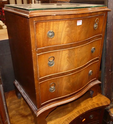 Lot 1231 - A contemporary mahogany and flame mahogany...