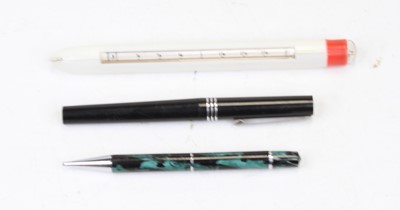 Lot 315 - An Osmiroid fountain pen, having a black cap...