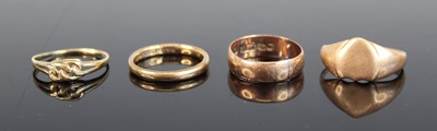 Lot 334 - A 9ct gold signet ring (cut), together with a...