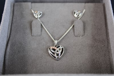 Lot 394 - A Clogau silver pendant on finelink neck chain;...