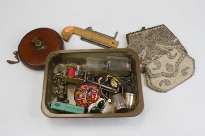 Lot 472 - A small collection of miscellaneous items, to...