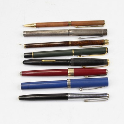 Lot 474 - A Sheaffer fountain pen, having a Sheaffer nib...