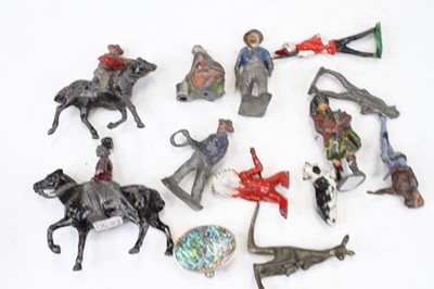 Lot 481 - A small collection of painted lead figures, to...