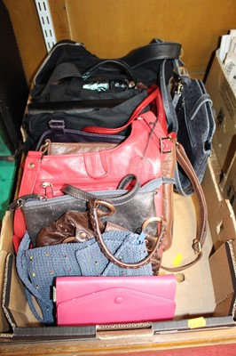 Lot 564 - A collection of handbags to include Osprey,...