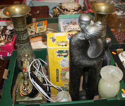 Lot 592 - Miscellaneous items to include a pair of...