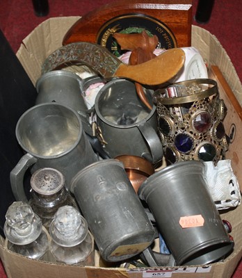 Lot 657 - Miscellaneous items to include pewter tankards,...