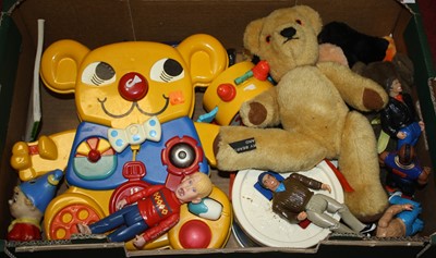 Lot 676 - A collection of vintage toys to include a...