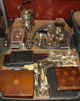 Lot 292 - A collection of silver plated items to include...