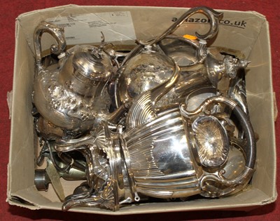 Lot 300 - A collection of silver plated items to include...