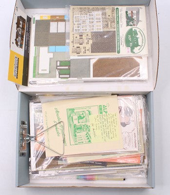 Lot 1545 - Collection of mixed card kits for 00 Gauge...