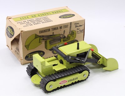 Lot 1893 - Tonka Toys No. 2532 Loader, a Canadian made...