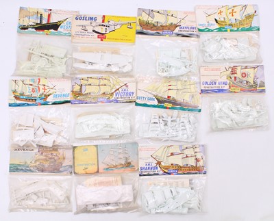 Lot 811 - Eleven miscellaneous bagged Airfix and similar...