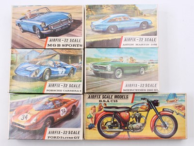 Lot 813 - A collection of six boxed Airfix 1/32 scale...