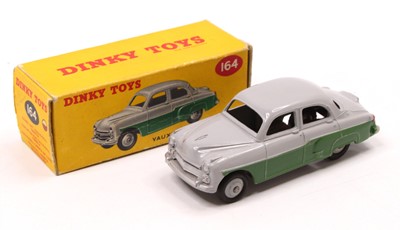 Lot 1109 - Dinky Toys No. 164 Vauxhall Cresta saloon...