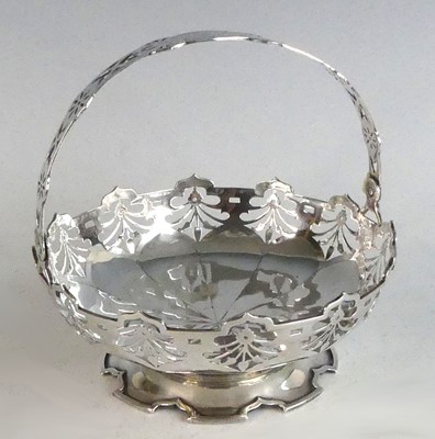 Lot 2128 - A George V silver basket, in the Art Nouveau...