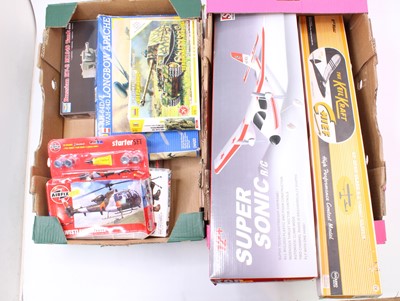 Lot 1629 - Two boxes of plastic and wooden aircraft model...