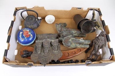Lot 85 - A collection of Asian items, to include a...