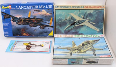 Lot 721 - A collection of ESCI and Revell model kits...