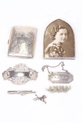 Lot 318 - A George V silver cigarette case, Birmingham...