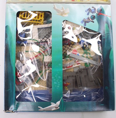 Lot 172 - Lego System boxed and loose model group of 5...