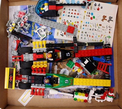 Lot 172 - Lego System boxed and loose model group of 5...