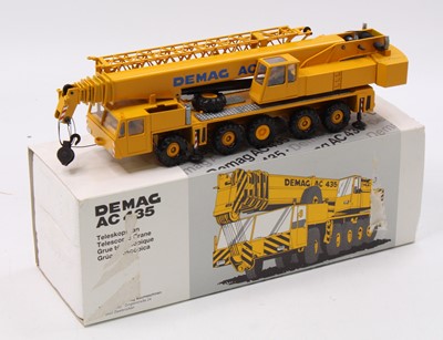 Lot 1560 - Conrad No. 2081 1/50 scale model of a Demag...